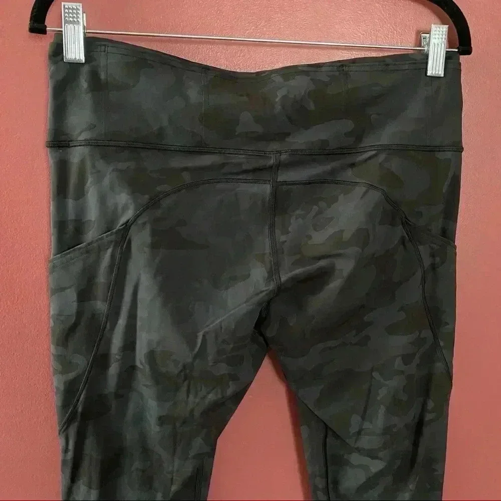Lululemon Women's Fast HR Crop Camo